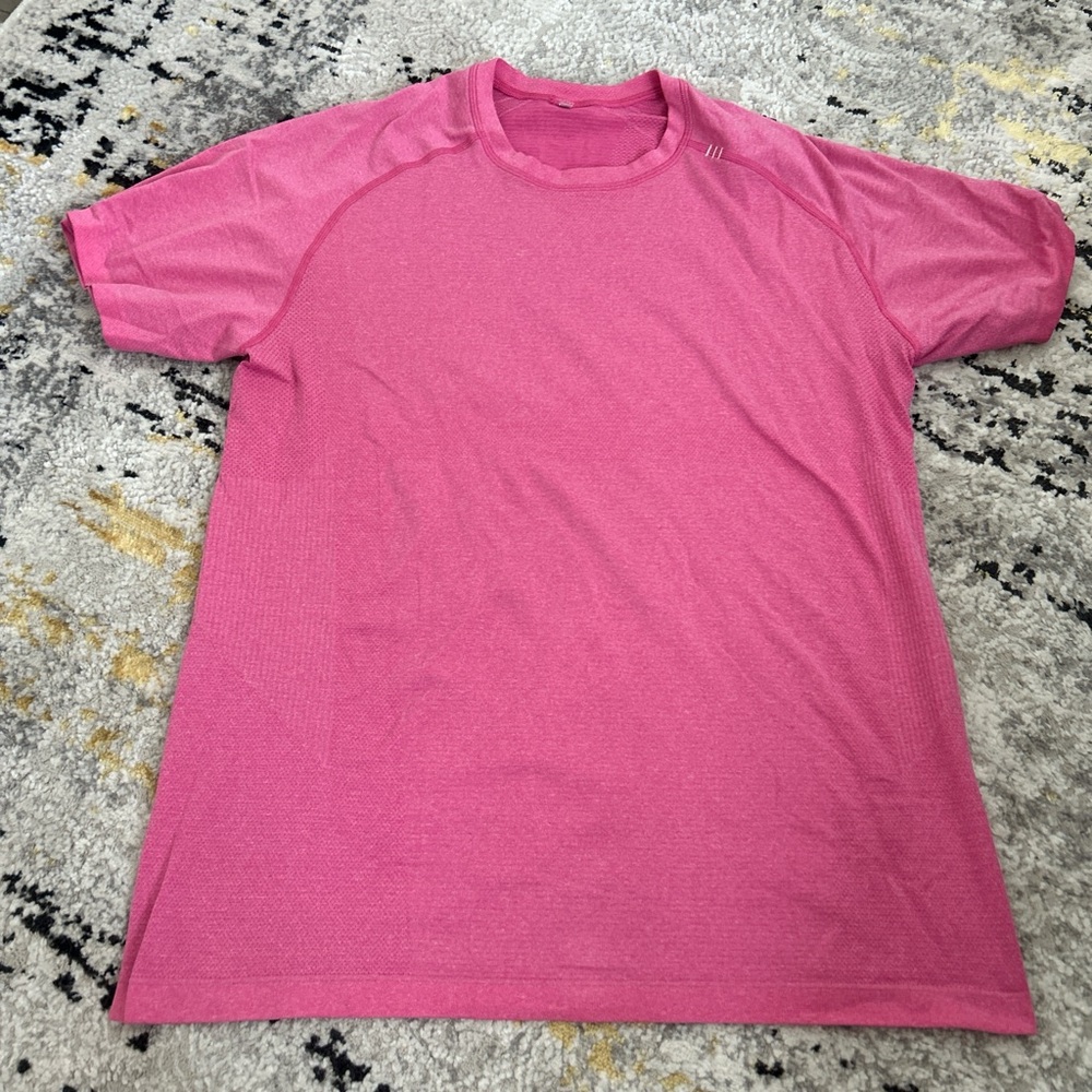 LULULEMON Men's Pink Athletic Shirt